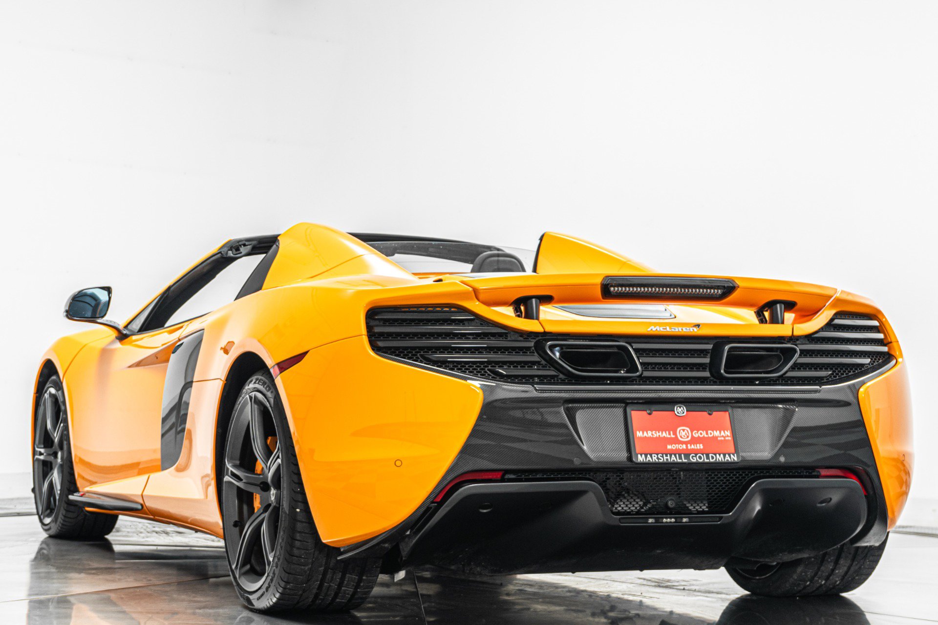 Used 2015 McLaren 650S Spider RWD image 7