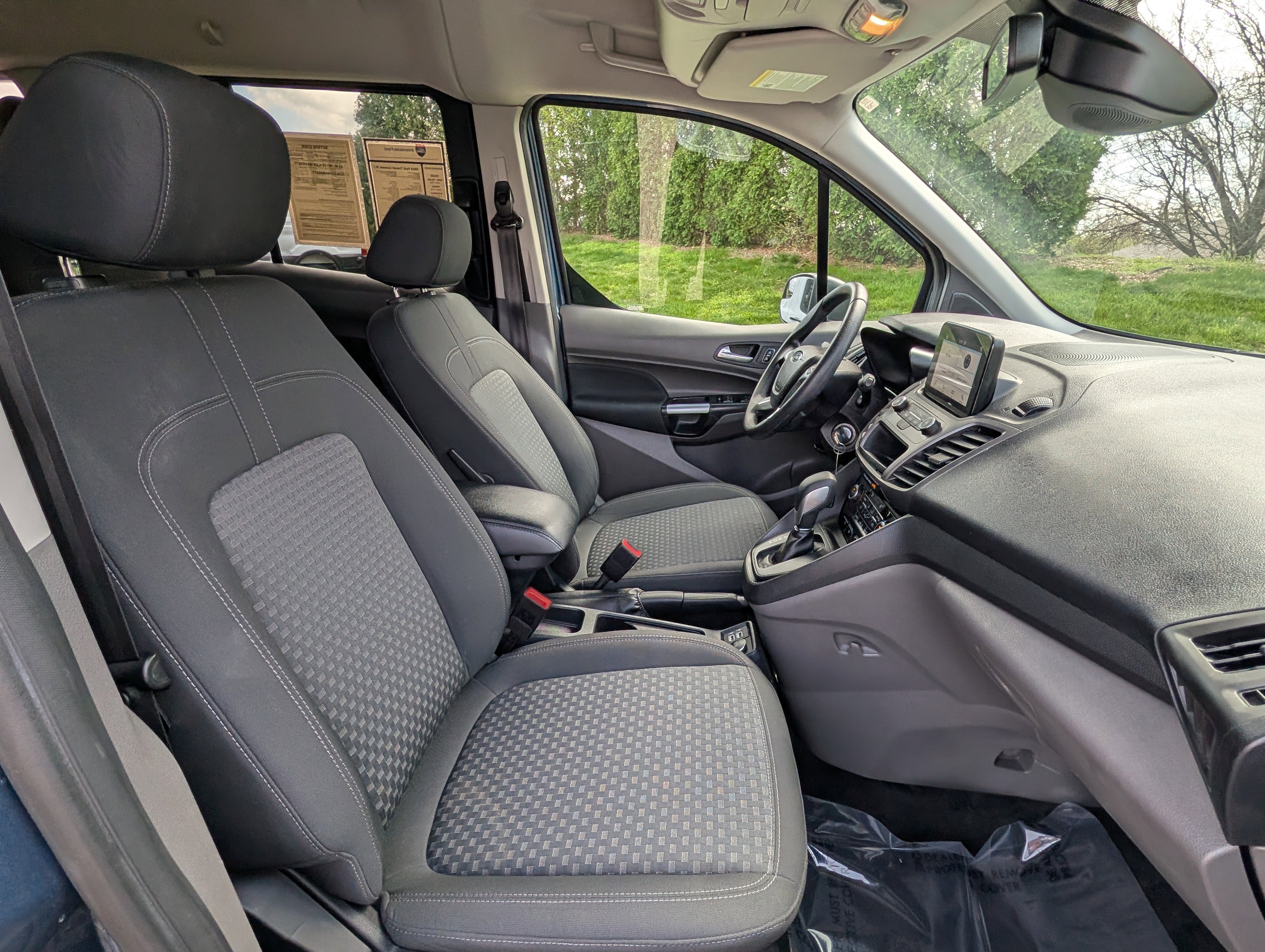 Used 2019 Ford Transit Connect XLT image 12