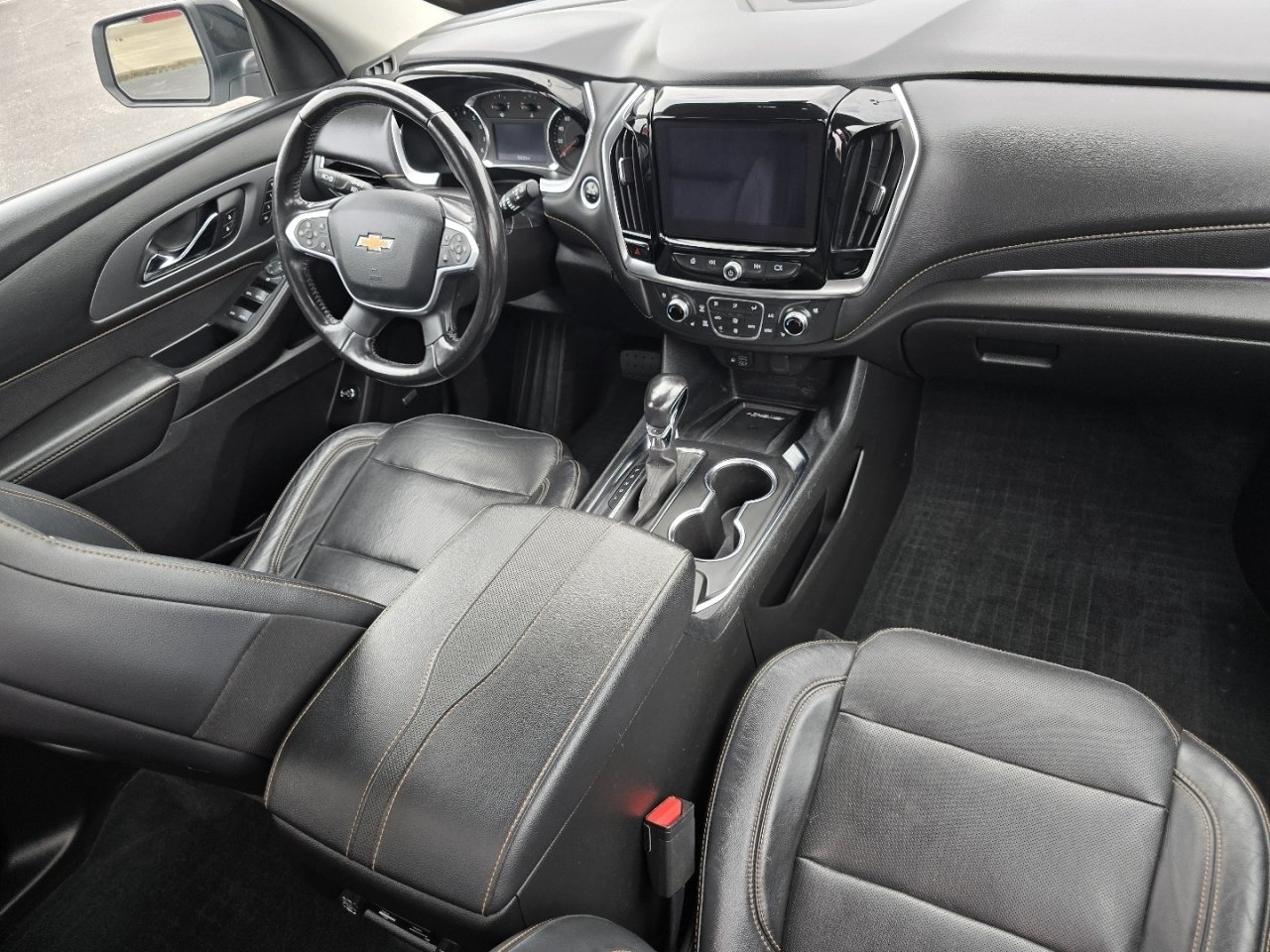 Used 2021 Chevrolet Traverse Premier w/ Redline Edition AWD/4WD image 23