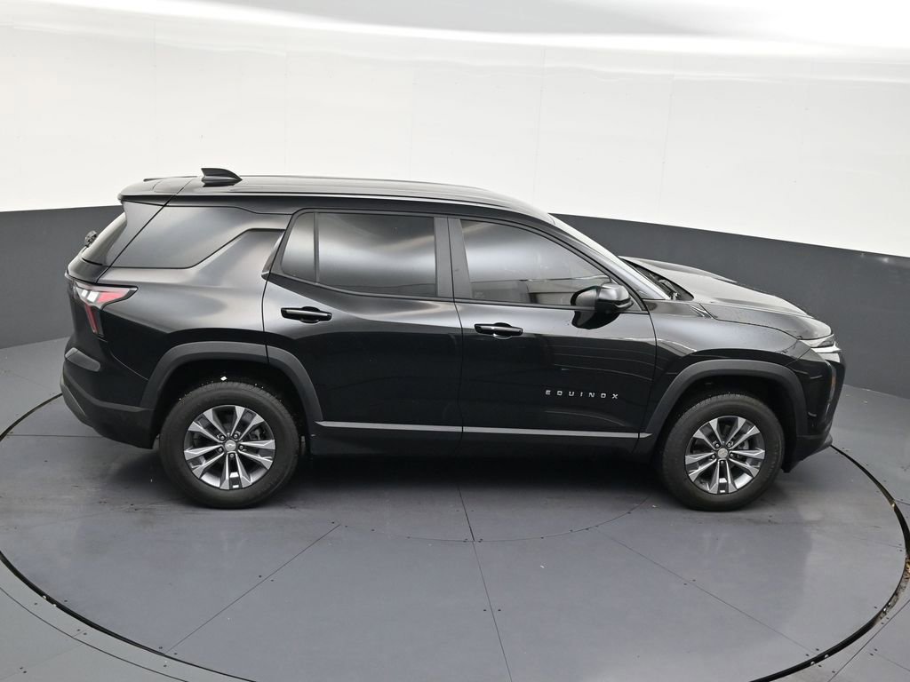 Used 2025 Chevrolet Equinox LT w/ Safety and Technology Package FWD image 18