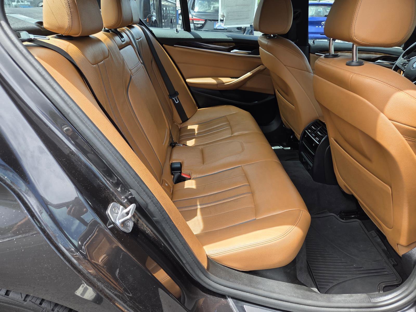 Used 2017 BMW 540i xDrive AWD/4WD image 18