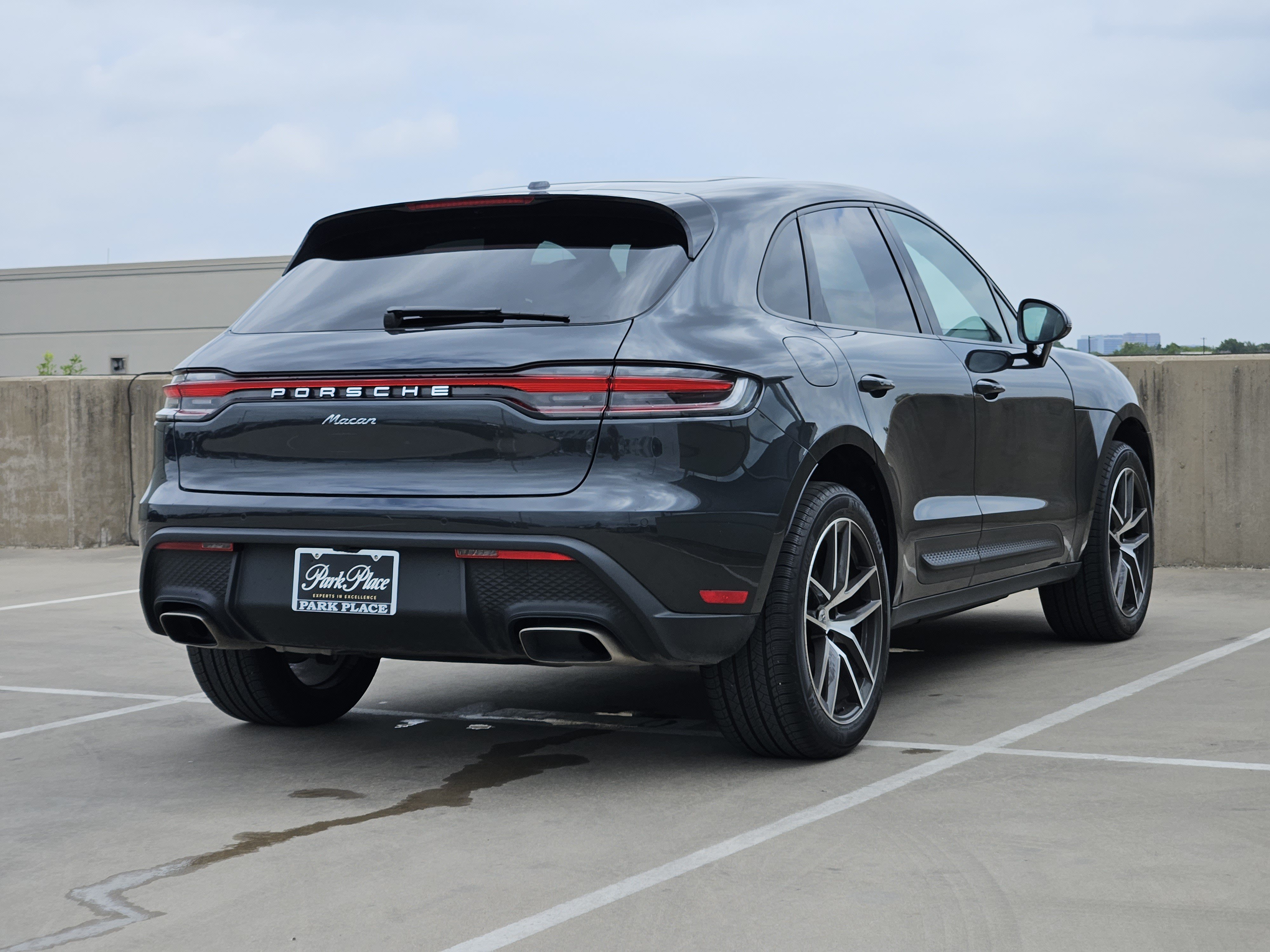 Certified 2026 Porsche Macan AWD/4WD image 8
