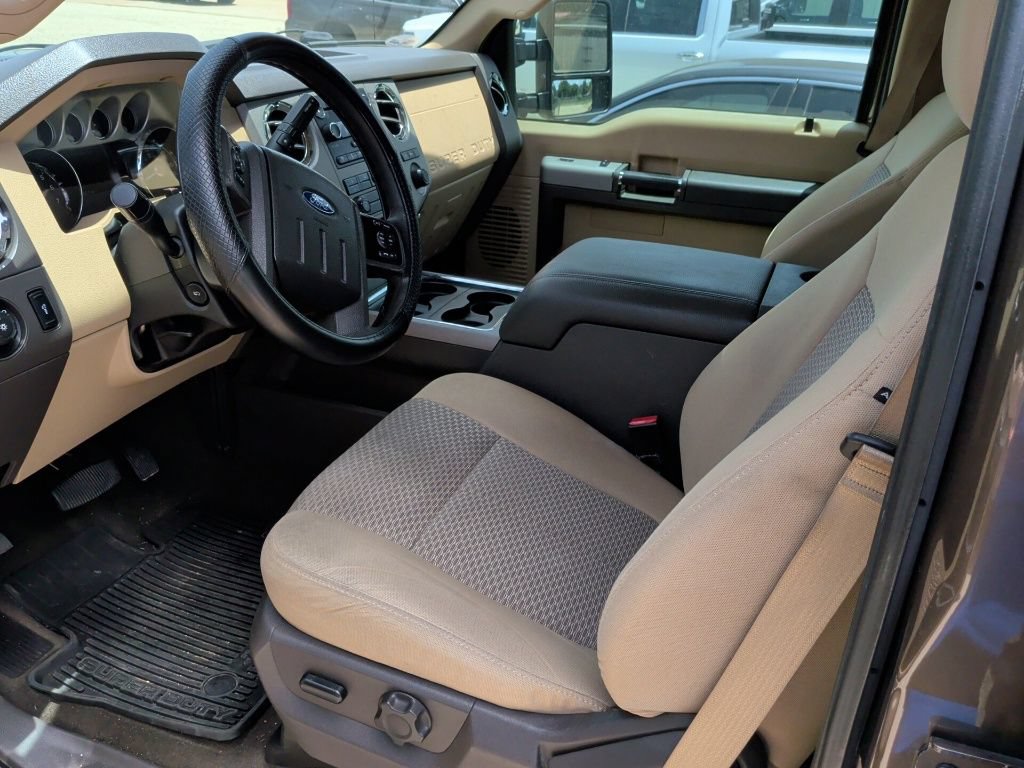Used 2016 Ford F250 XLT w/ XLT Value Package AWD/4WD image 12