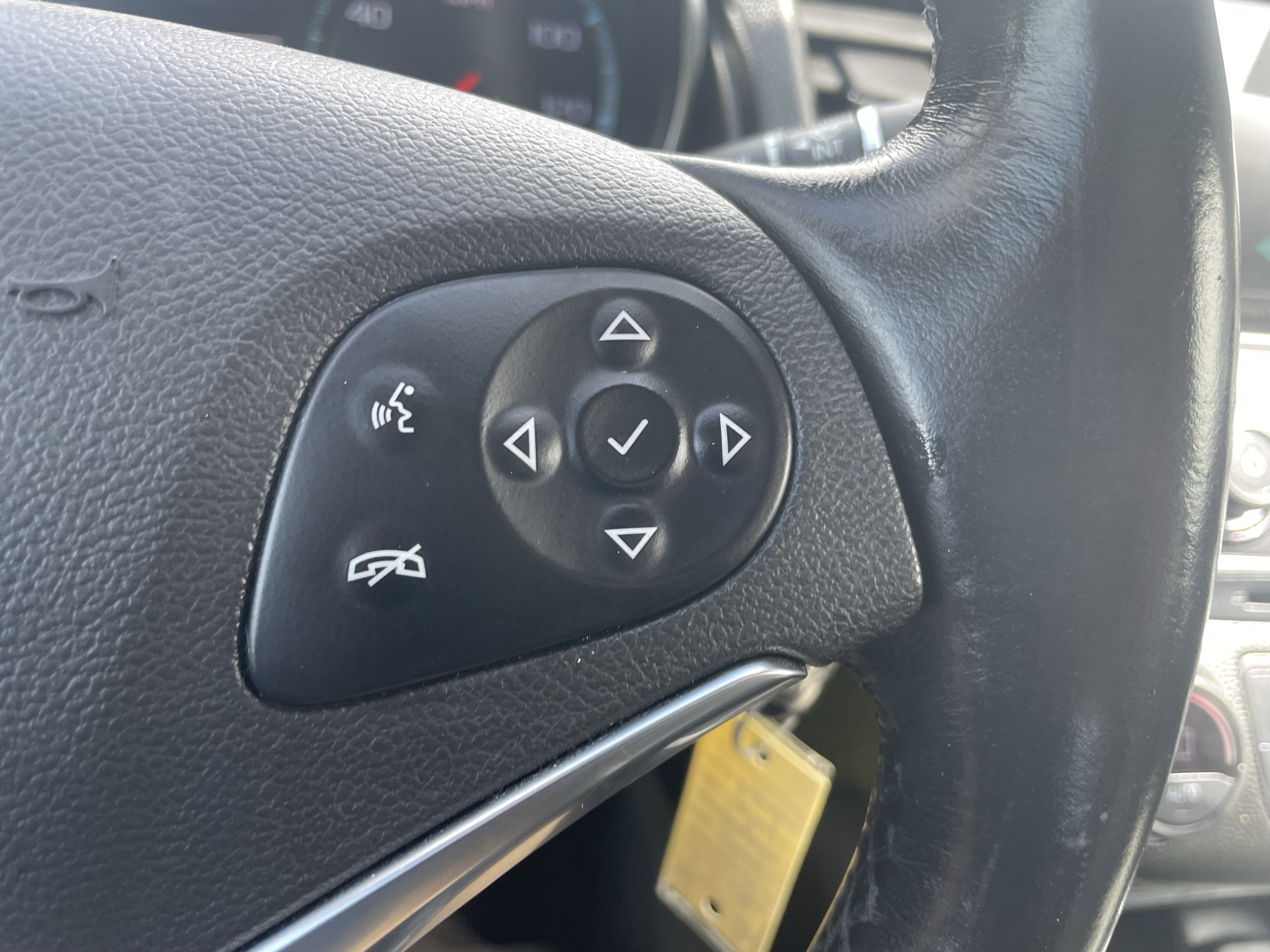 Used 2015 Chevrolet Impala LT w/ Convenience Package FWD image 16