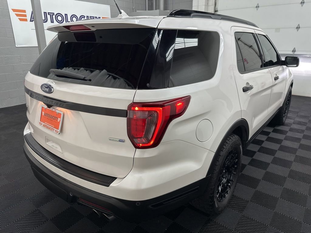Used 2018 Ford Explorer Sport w/ Equipment Group 401A image 10