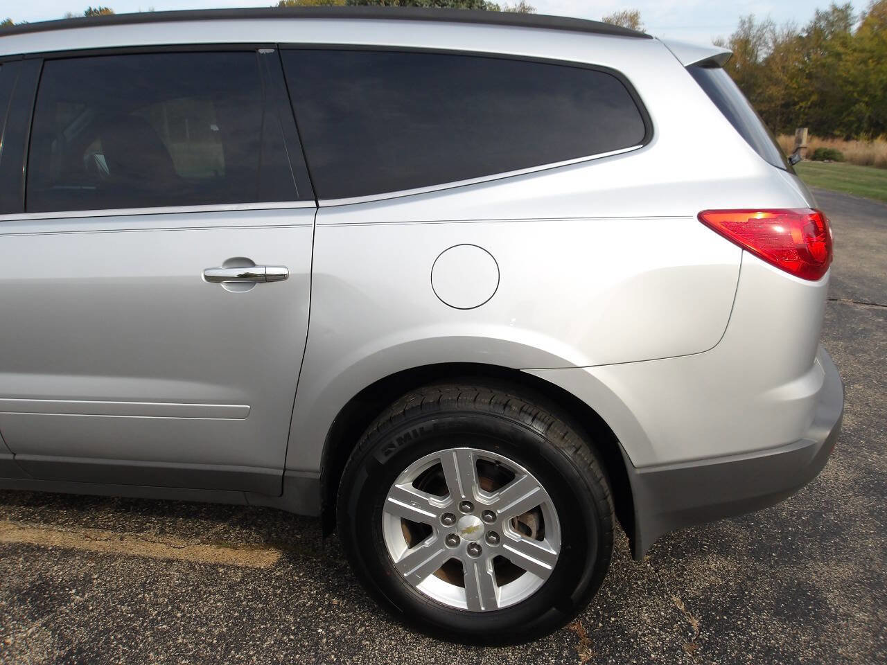 Used 2012 Chevrolet Traverse LT image 32