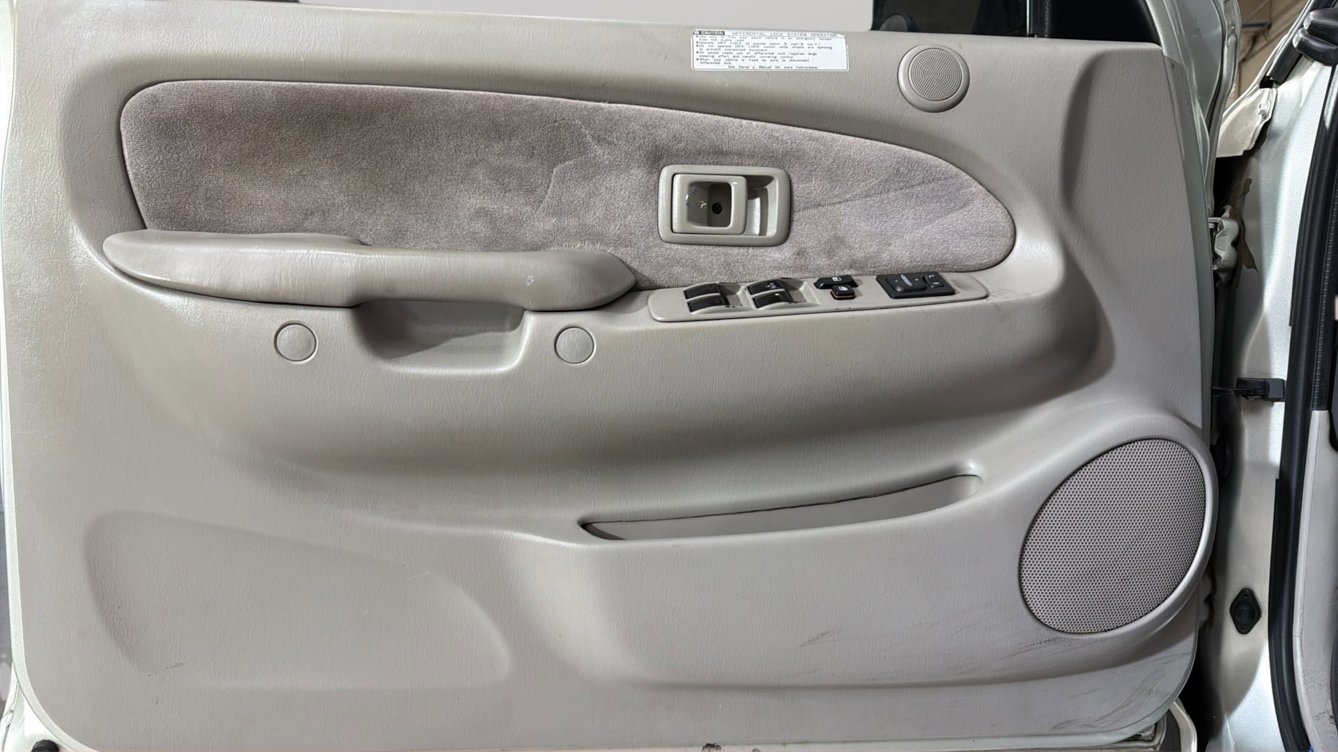 Used 2001 Toyota Tacoma PreRunner RWD image 19