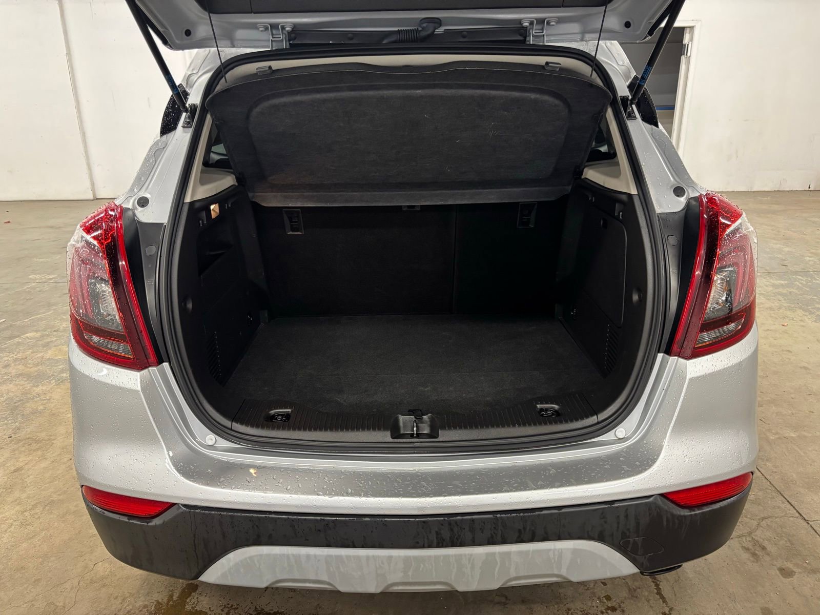 Used 2020 Buick Encore Preferred w/ Safety Package FWD image 23