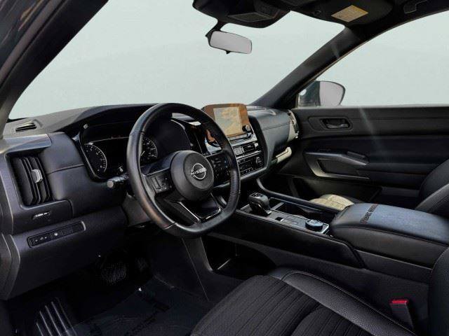 Used 2024 Nissan Pathfinder Rock Creek AWD/4WD image 18