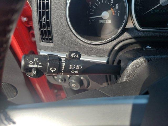 Used 2003 Chevrolet SSR w/ Preferred Equipment Group image 24