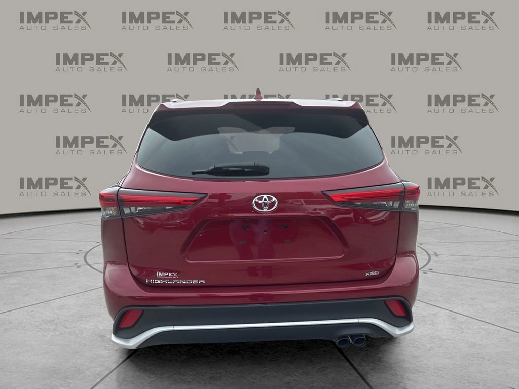 Used 2021 Toyota Highlander XSE image 4