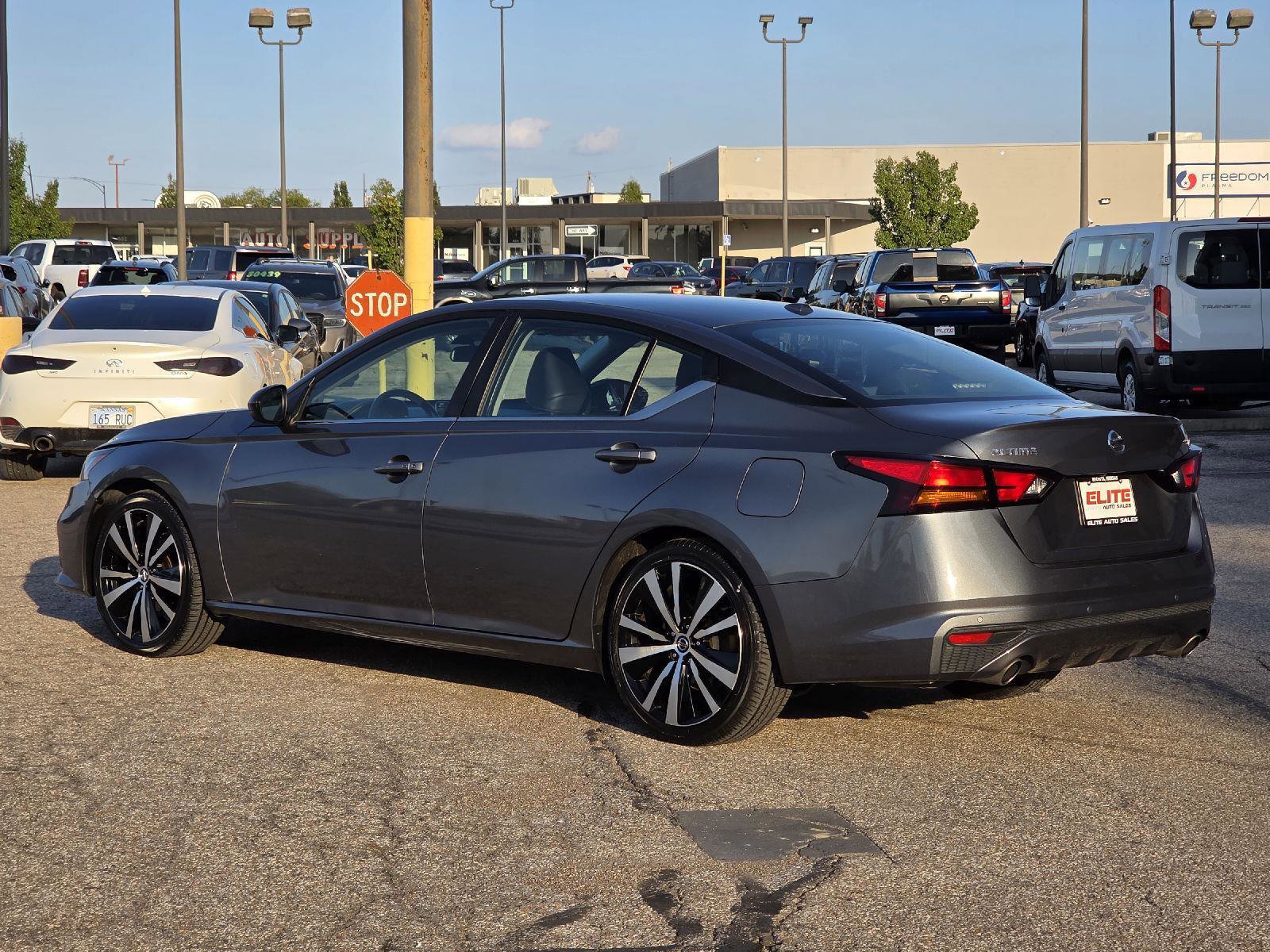 Used 2022 Nissan Altima 2.5 SR image 7