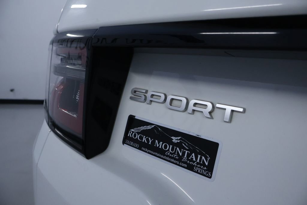 Used 2021 Land Rover Discovery Sport S image 10