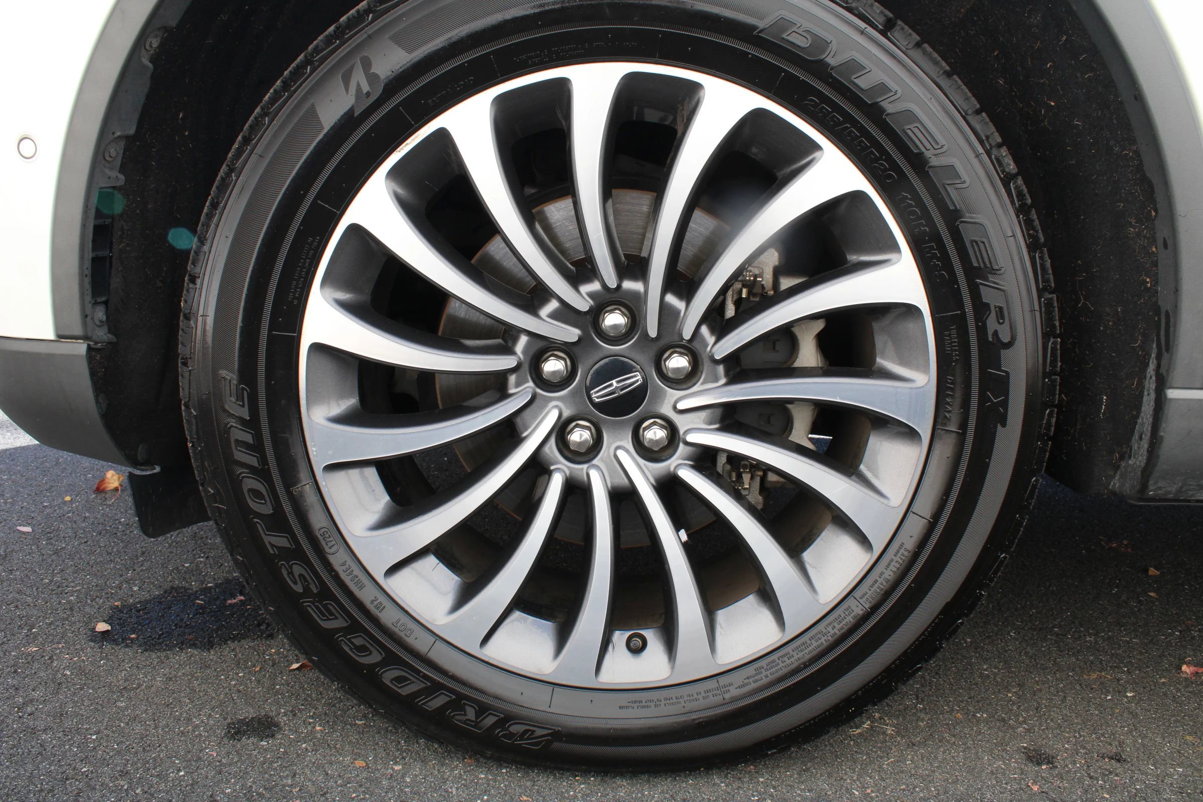 Used 2020 Lincoln Aviator Reserve w/ Equipment Group 201A image 24