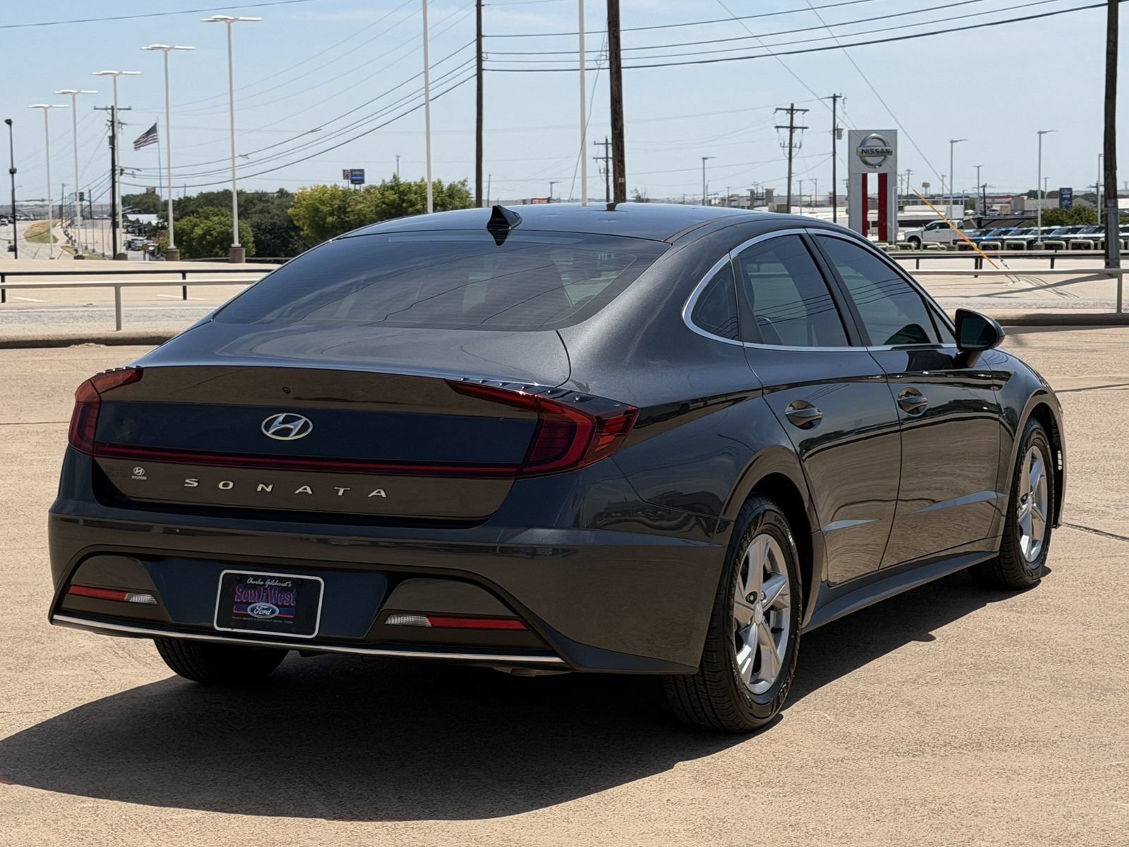 Used 2022 Hyundai Sonata SE FWD image 4