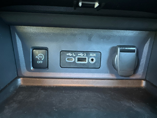 Used 2024 Nissan Sentra SR FWD image 31