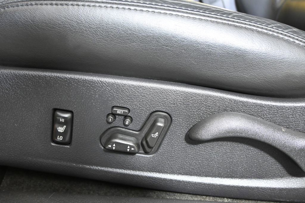 Used 2005 Chevrolet SSR w/ Preferred Equipment Group RWD image 19