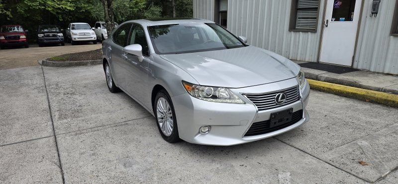 Used 2014 Lexus ES 350 w/ Luxury Package FWD image 7