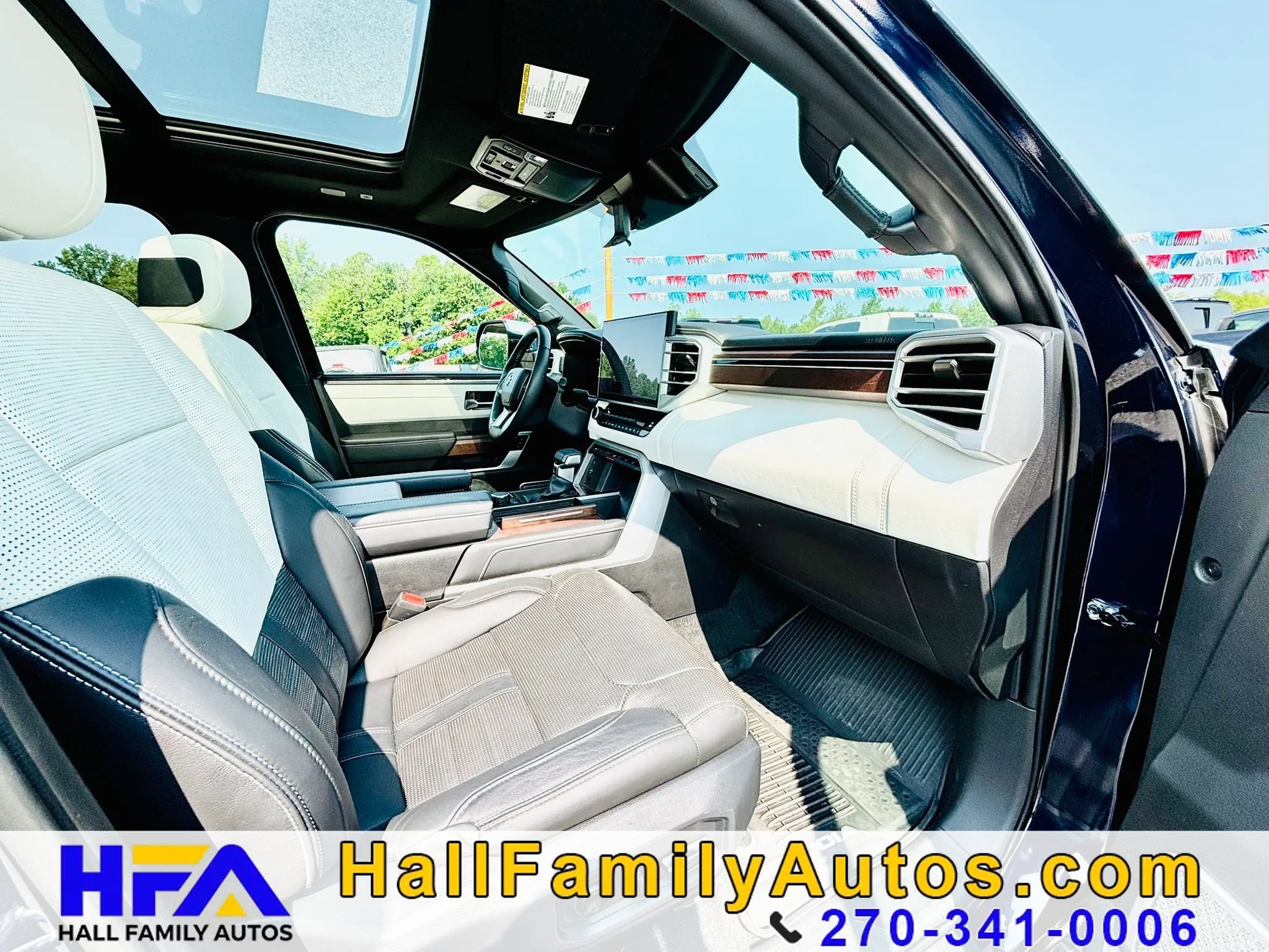 Used 2025 Toyota Sequoia Capstone AWD/4WD image 34