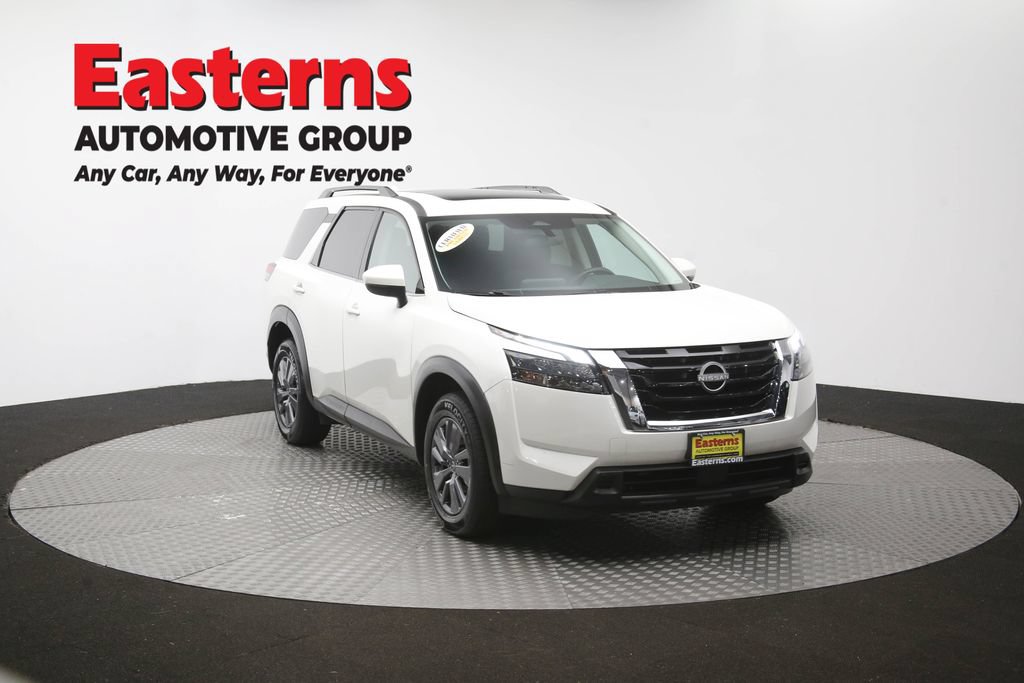 Used 2023 Nissan Pathfinder SV w/ SV Premium Package AWD/4WD image 53