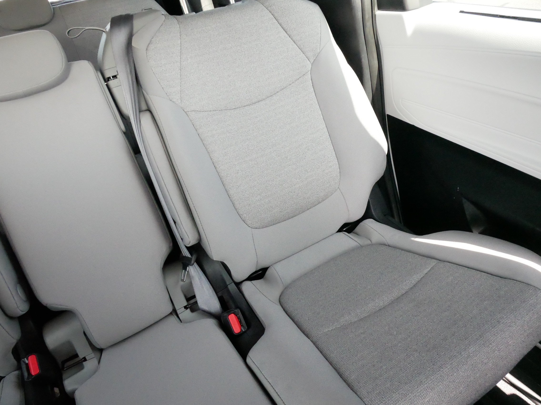 Certified 2025 Toyota Sienna LE FWD image 14