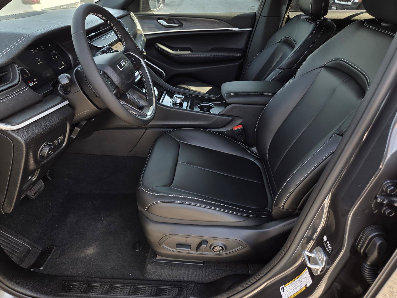 New 2026 Jeep Grand Cherokee Limited w/ Limited Altitude Package RWD image 20