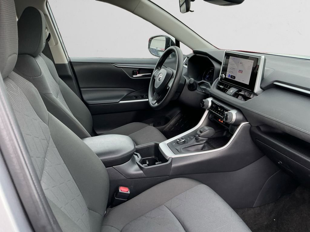 Used 2024 Toyota RAV4 XLE image 15