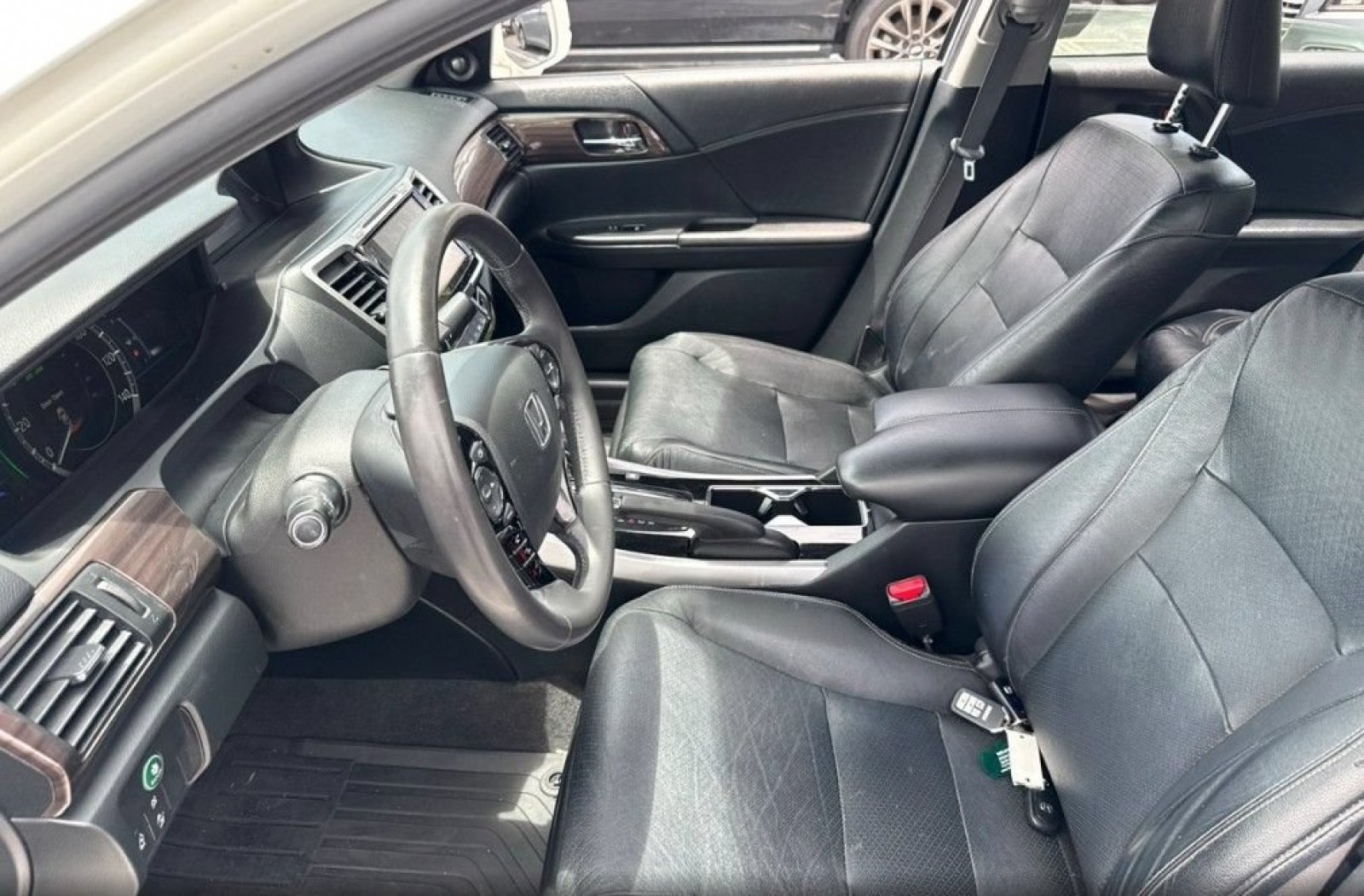 Used 2017 Honda Accord EX-L image 12