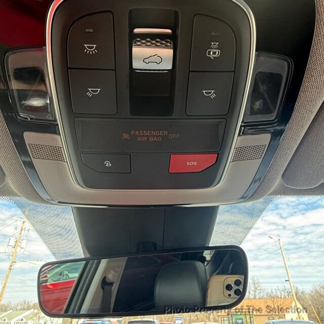 Used 2023 Hyundai Santa Fe Limited image 32