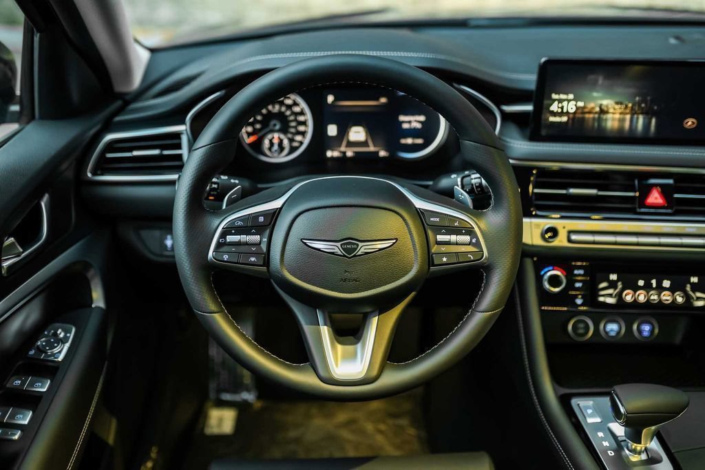 New 2026 Genesis G70 2.5T image 12