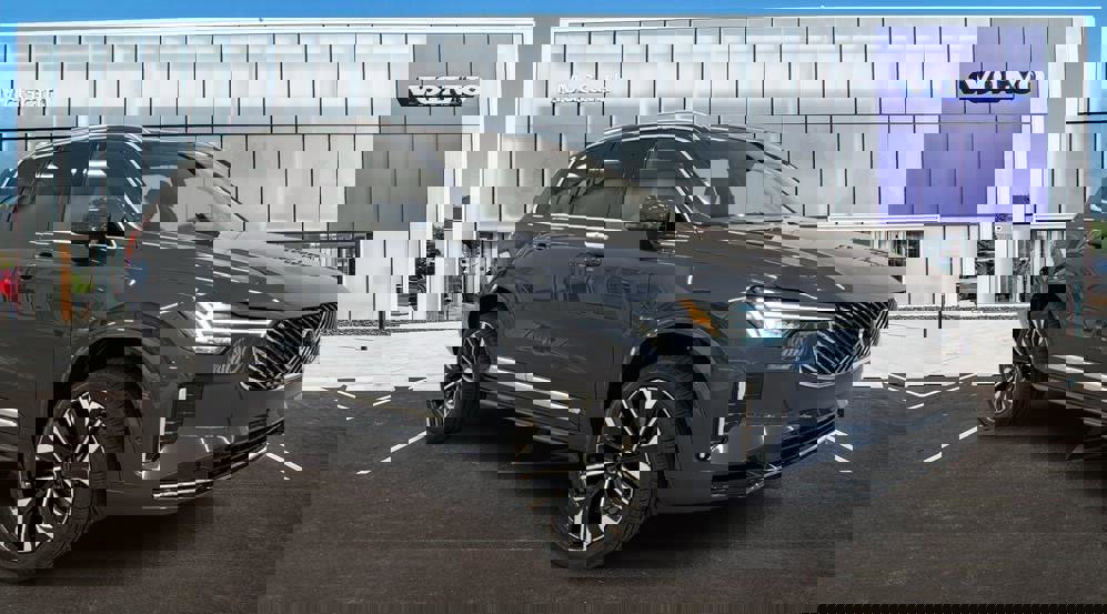 New 2026 Volvo XC90 B6 Plus image 1