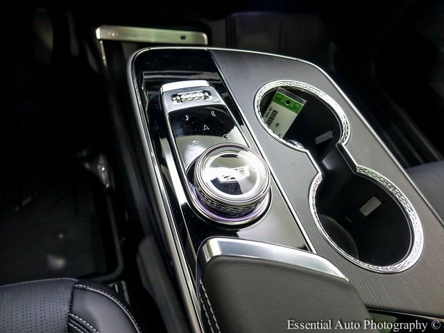 New 2025 Cadillac Lyriq Luxury w/ LPO, Floor Liner Package AWD/4WD image 19