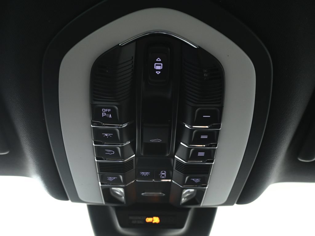 New 2026 Porsche Macan AWD/4WD image 21