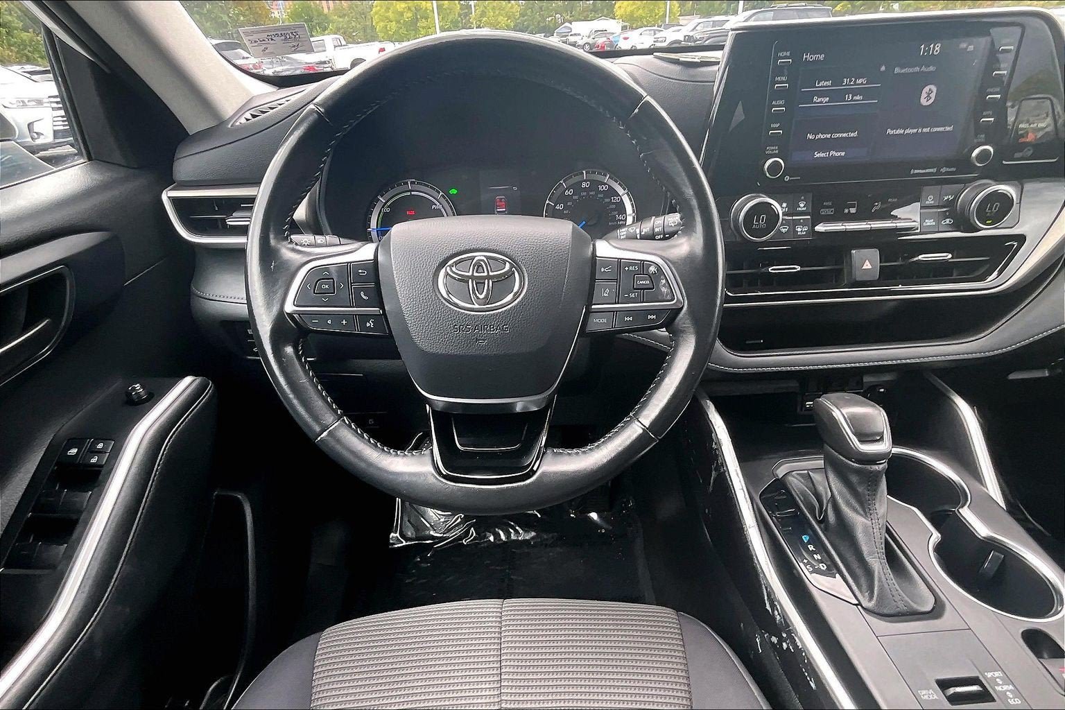 Used 2021 Toyota Highlander LE AWD/4WD image 5