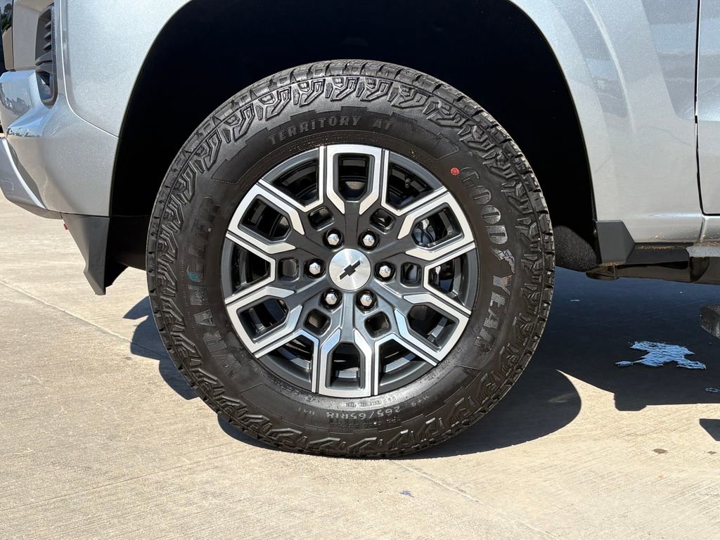 Used 2026 Chevrolet Colorado Z71 AWD/4WD image 32