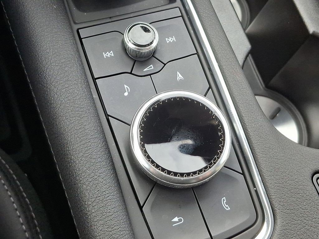 Certified 2025 Cadillac XT5 Premium Luxury w/ LPO, Floor Liner Package image 26