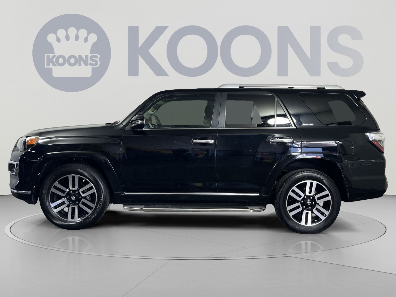 Used 2018 Toyota 4Runner Limited RWD image 2