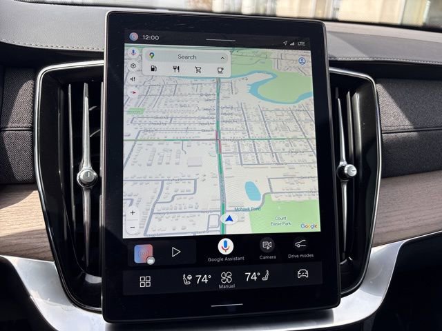 Used 2025 Volvo XC90 B5 Plus image 24