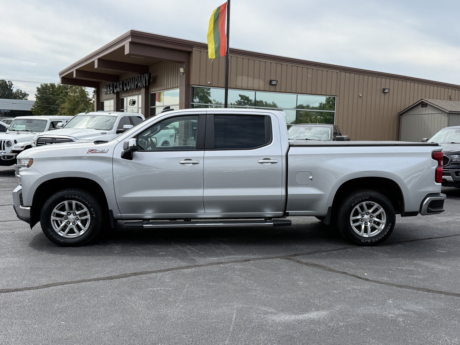 Used 2021 Chevrolet Silverado 1500 LT w/ Z71 Off-Road Package AWD/4WD image 5