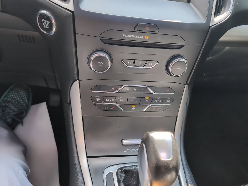 Used 2015 Ford Edge SEL w/ Equipment Group 201A AWD/4WD image 23