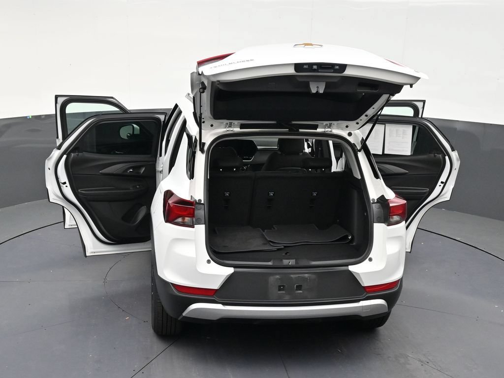 Used 2025 Chevrolet TrailBlazer LT FWD image 32