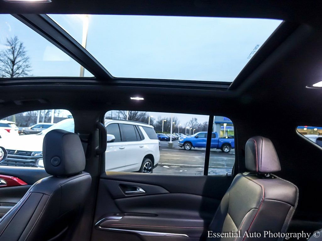 Used 2024 Chevrolet Traverse Z71 w/ Enhanced Driving Package image 16