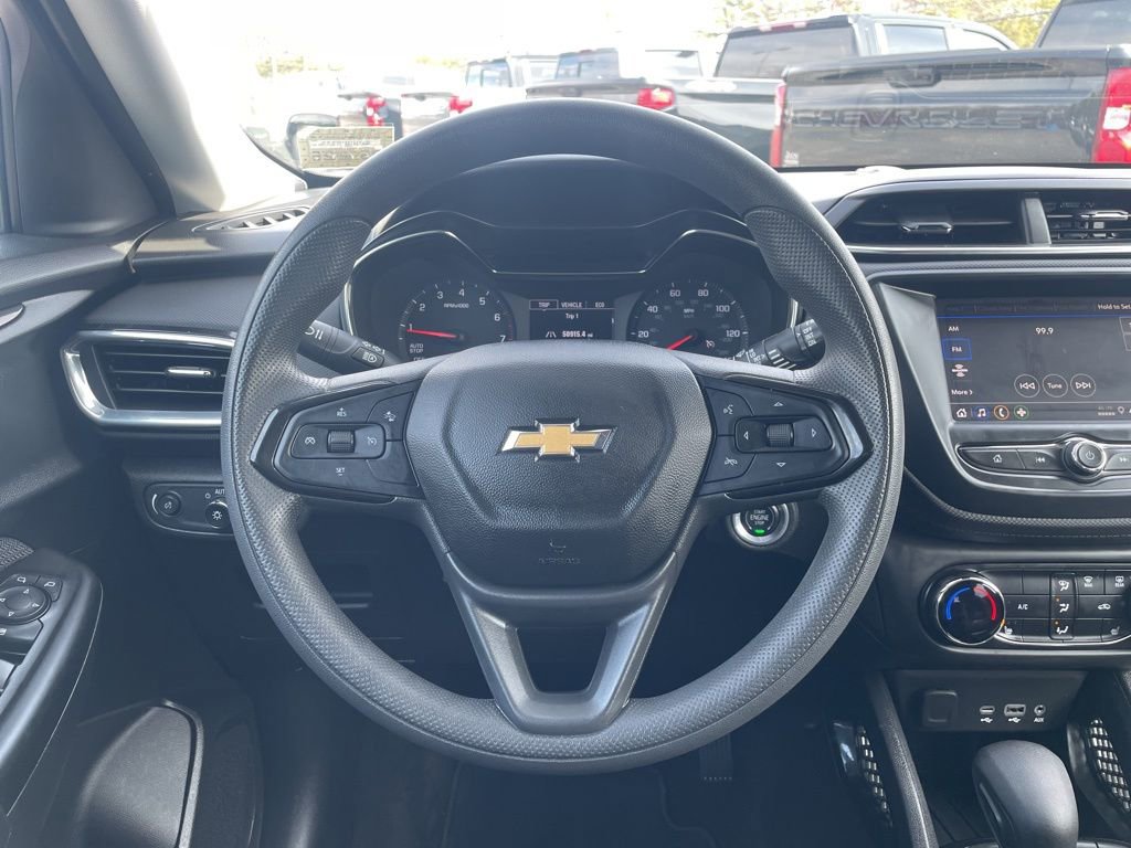 Used 2022 Chevrolet TrailBlazer LT FWD image 12