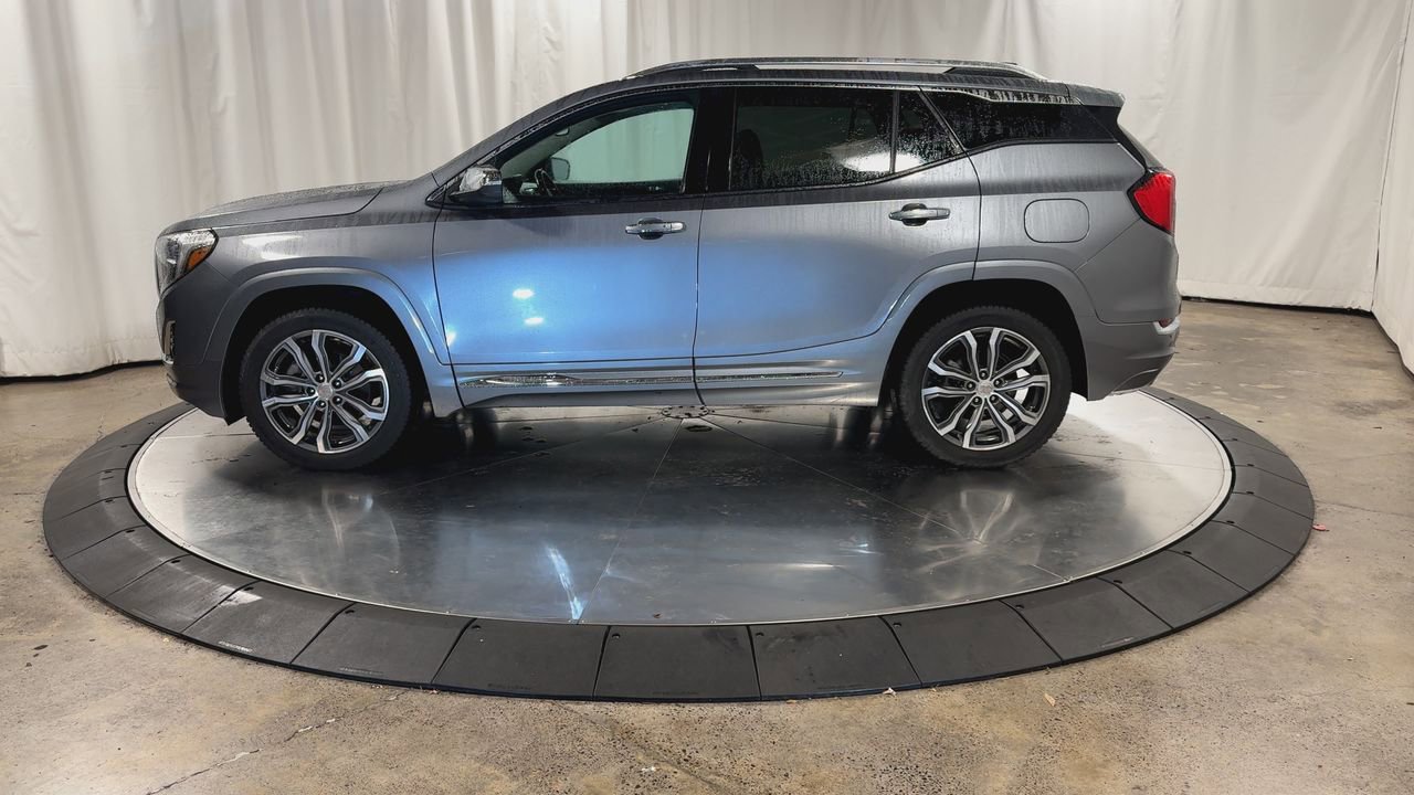 Used 2018 GMC Terrain Denali w/ Advanced Safety Package image 7
