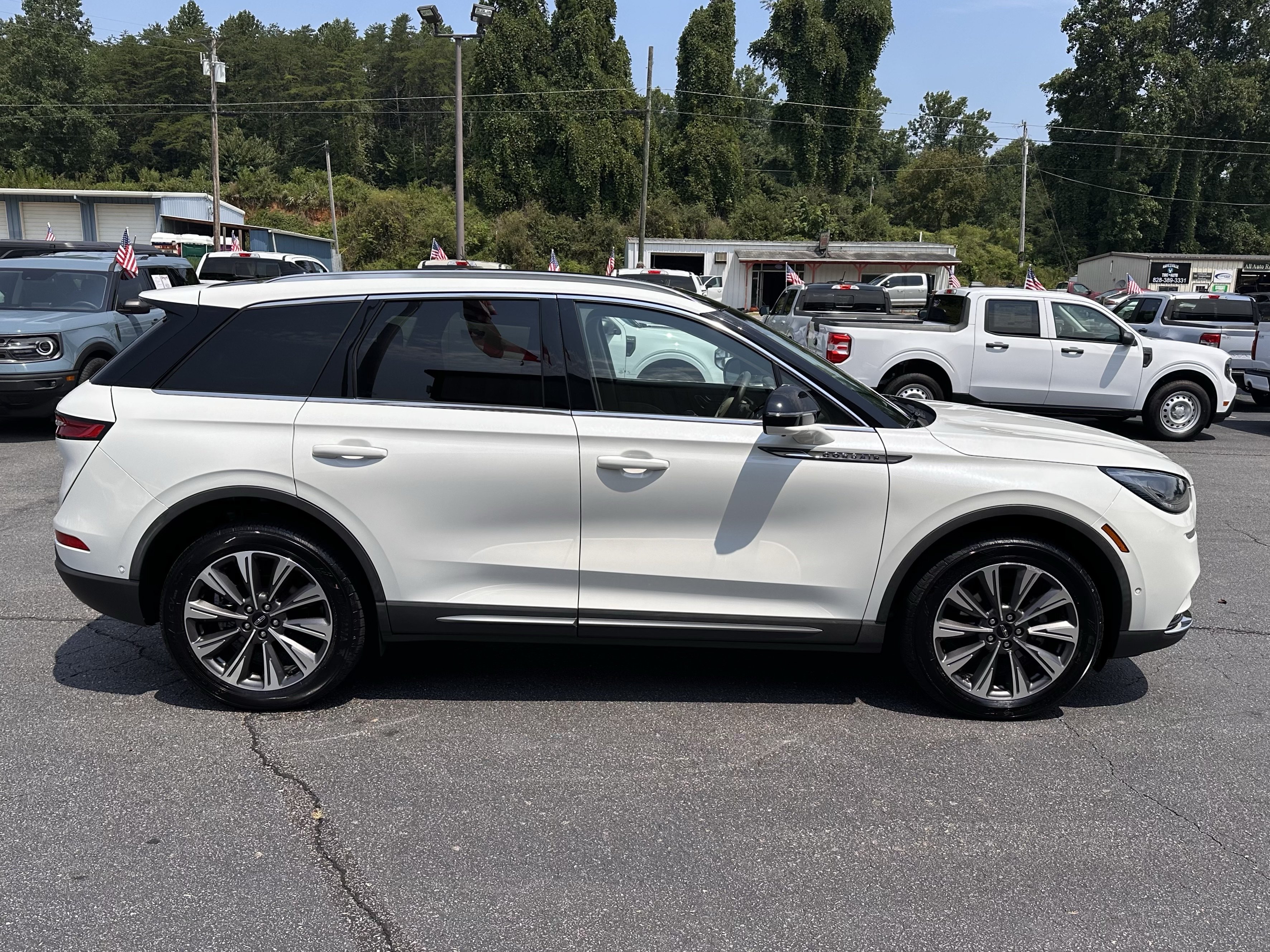 Used 2021 Lincoln Corsair Reserve AWD/4WD image 5