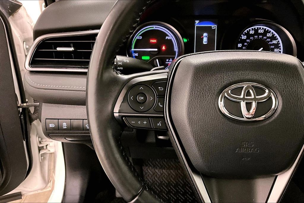 Used 2022 Toyota Camry SE w/ Convenience Package FWD image 11