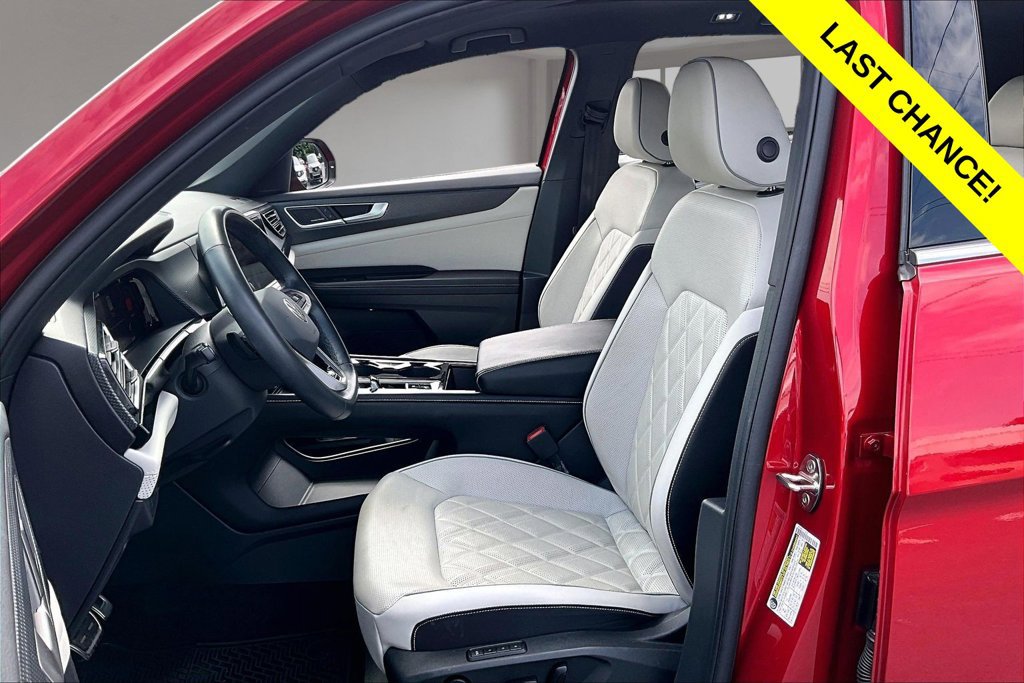 Used 2024 Volkswagen Atlas Cross Sport SEL Premium R-Line AWD/4WD image 25