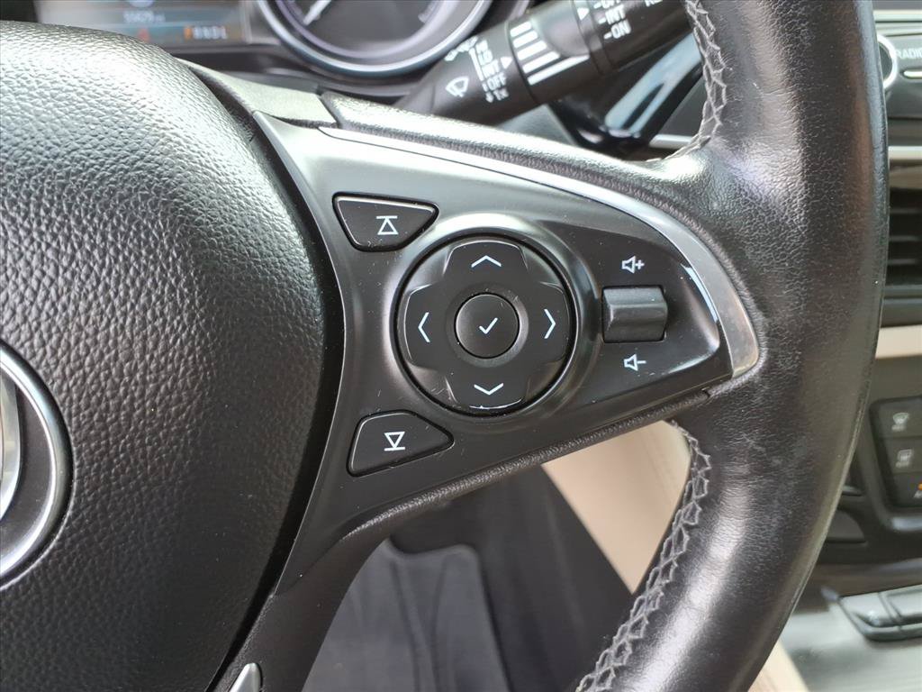 Used 2020 Buick Envision Essence FWD image 25