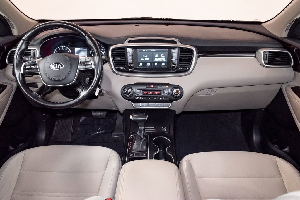 Used 2020 Kia Sorento LX w/ LX I4 Convenience Package image 24