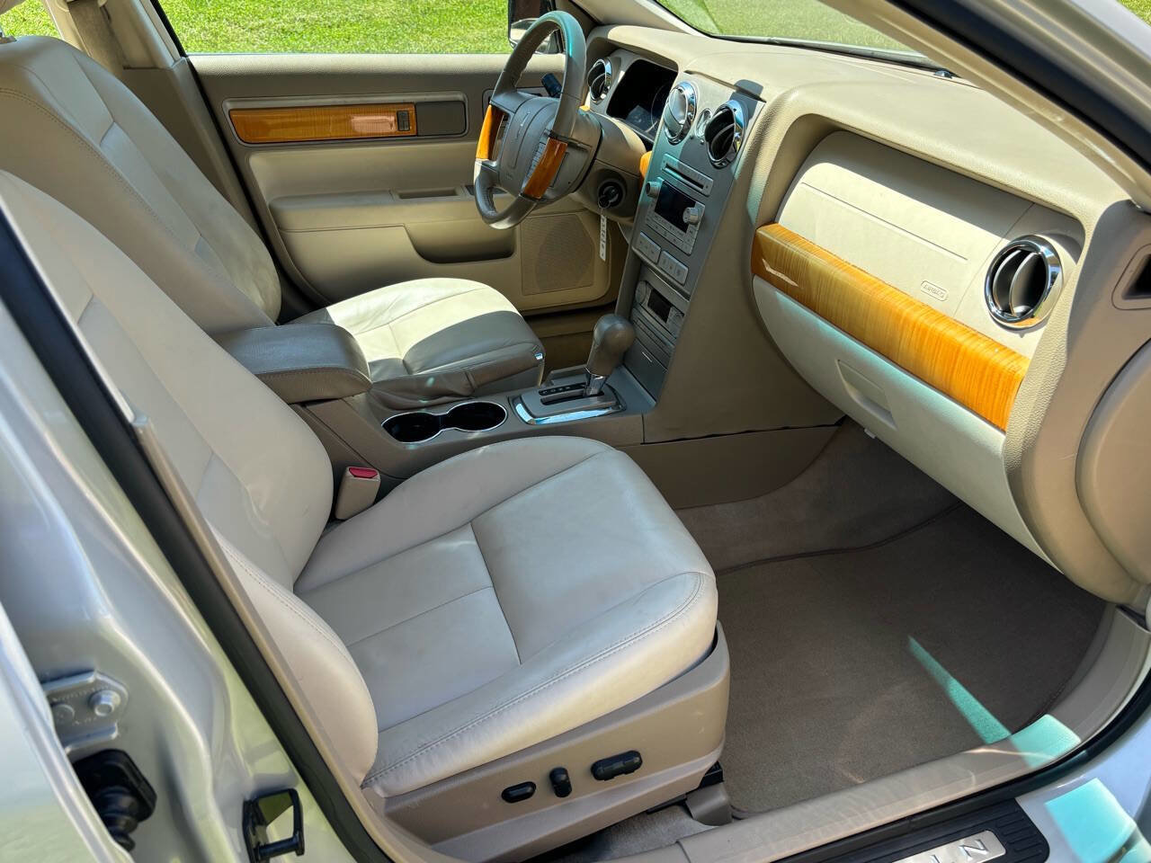 Used 2007 Lincoln MKZ image 11